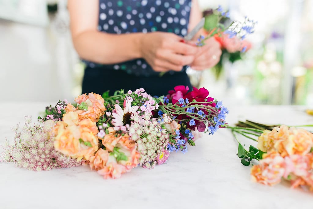 How to Choose the best flower delivery in toronto